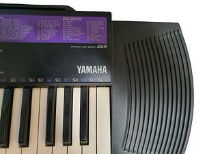 YAMAHA PSR-77 (4 foto / 4)