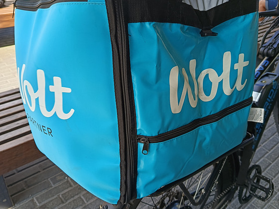 Müüa Wolt kullerikott
