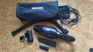 Автомобильный пылесос Philips MiniVac FC6141/01 (3 фото из 3)