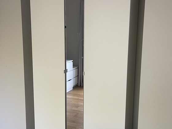 Asjalik riidekapp (6 riiulit + garderoob + peegel)