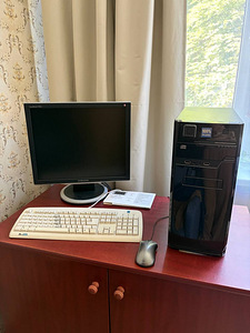 Lauaarvuti komplekt + Samsung monitor (3 foto / 4)
