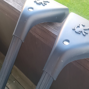 Originaalsed Peugeot katusearaamid (lukustatavad)