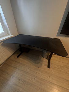 Annan ära diivani, tugitooli ja kirjutuslaua (3 foto / 3)