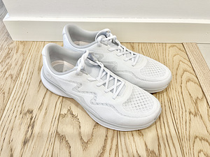 Кроссовки Skechers 37.5 белые memory foam (1 фото из 10)