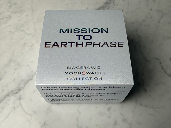 Omega X Swatch MISSION TO EARTHPHASE - SO33M700