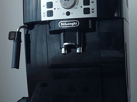 Kohvimasin DeLonghi Magnifica S