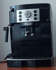 Kohvimasin DeLonghi Magnifica S (1 foto / 4)