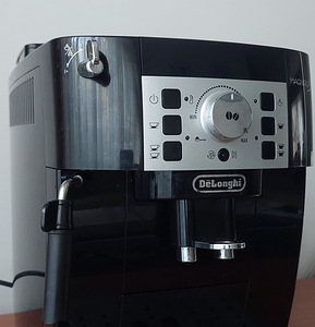 Kohvimasin DeLonghi Magnifica S (2 foto / 4)