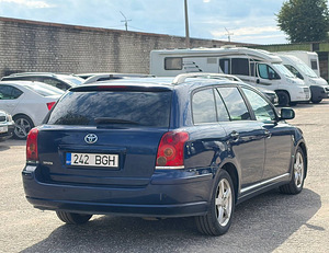 TOYOTA AVENSIS (3 foto / 9)
