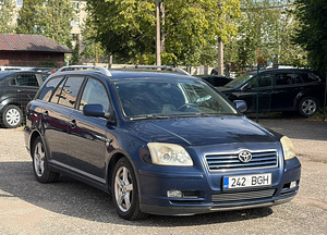 TOYOTA AVENSIS (4 foto / 9)