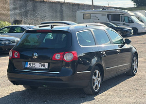 VOLKSWAGEN PASSAT VARIANT (3 foto / 8)