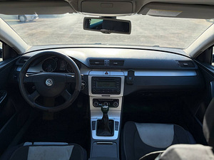 VOLKSWAGEN PASSAT VARIANT (5 foto / 8)