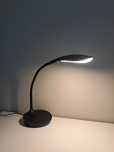 Настольная LED-лампа Markslöjd Swan (1 фото из 6)