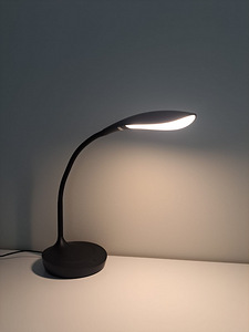 Настольная LED-лампа Markslöjd Swan (2 фото из 6)
