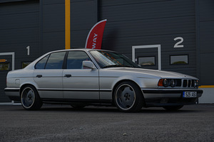 BMW E34 2.5 141 кВт (3 фото из 15)