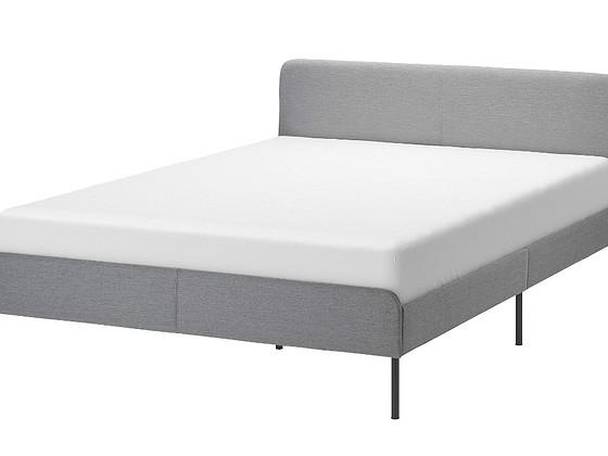 Кровать Ikea 140x200