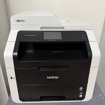 Multifunktsionaalne printer Brother MFC-9330CDW, led, värvil