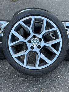 18" оригинальные диски Volkswagen 5x112 + летние шины 225/40/18 (1 фото из 10)