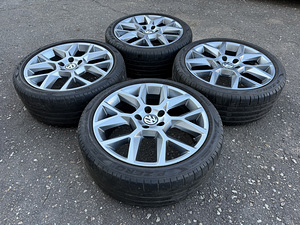 18" оригинальные диски Volkswagen 5x112 + летние шины 225/40/18 (2 фото из 10)