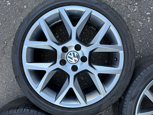 18" оригинальные диски Volkswagen 5x112 + летние шины 225/40/18 (4 фото из 10)