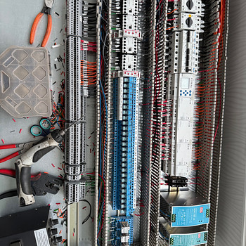 PLC / Tööstusautomaatika, elekter ja hüdraulika