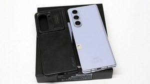 Mobiiltelefon Samsung Galaxy Fold 5 256GB (4 foto / 4)