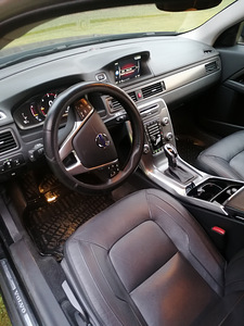Volvo V70 (6 фото из 10)
