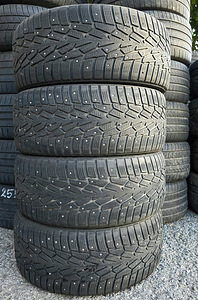 R18 rehvid 225 45 18 nokian 4tk 5mm (1 foto / 1)