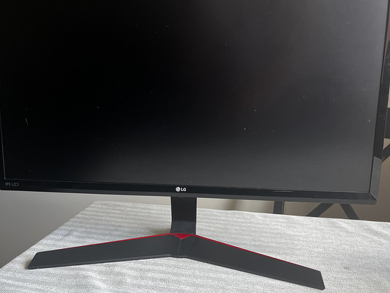 LG Monitor, 75hz, 1ms, 24”