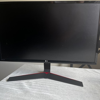 LG Monitor, 75hz, 1ms, 24”