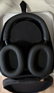 Sony WH-1000XM5 (2 foto / 4)