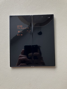 Samsung Galaxy Fold 6 512GB (2 фото из 4)