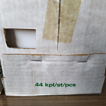 Pukkila valged klaasitud seinaplaadid