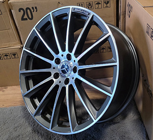 Диски R20 5x112 Mercedes AMG, новые в коробке (3 фото из 3)