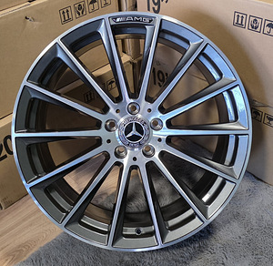 Диски R20 5x112 Mercedes AMG, новые в коробке (1 фото из 3)