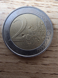Бельгия 2 евро 2000 года. (1 фото из 2)