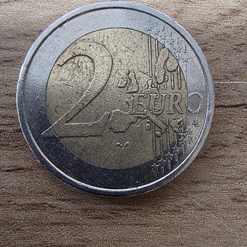 Финляндия 2005 2 евро. С ошибками.