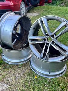 19" audi veljed (1 foto / 2)