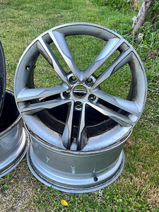 19" audi veljed (2 foto / 2)