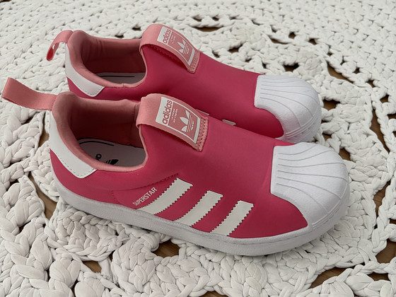 Adidas tennised suurus 34