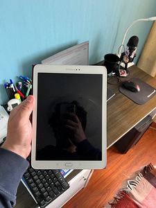 Samsung Galaxy Tab S2 (1 фото из 3)