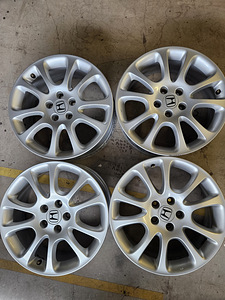 Honda r18 Crv veljed (1 foto / 10)
