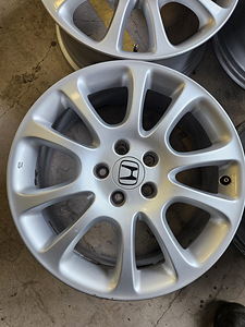 Honda r18 Crv veljed (3 foto / 10)