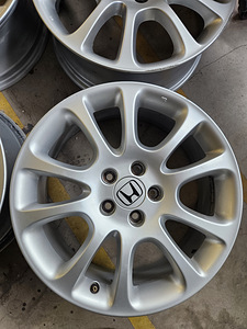 Honda r18 Crv veljed (5 foto / 10)