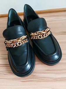 Guess kingad suurus 36 (2 foto / 3)