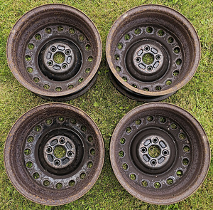 Toyota R15 штампованные диски 4x100 (1 фото из 4)