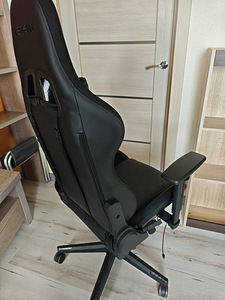 Продам стул (5 фото из 7)