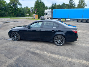 Продаётся E60 535D (4 фото из 4)