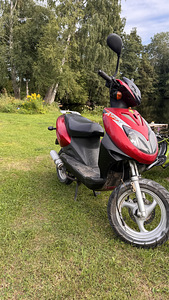 Скутер Rhon LH50QT-B (2 фото из 6)