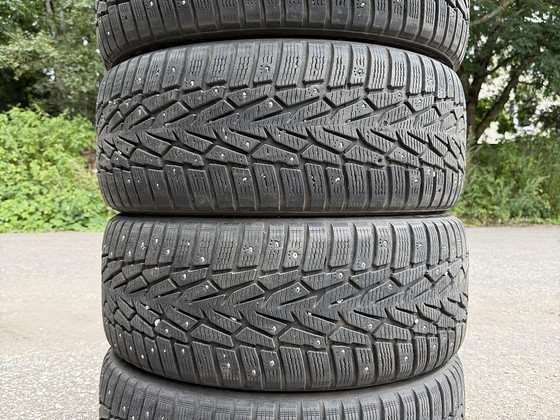 235/50/18 Nokian naastrehvid 7,5mm